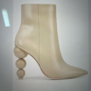 Cult Gaia leather ankle boots - never worn - with box and shoe bag - ecru